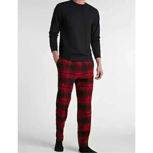 ✨Express Mens Zig Zag Pajama Set✨